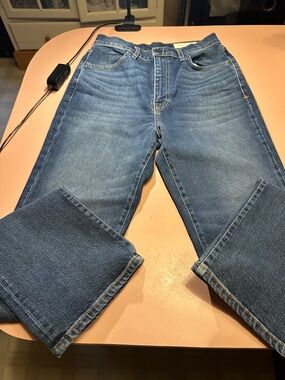 EUC Imogene and Willie Jeans - Sophie- medium blue straight leg